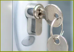 Pompano Beach Expert Locksmith Pompano Beach, FL 954-281-3390 Pompano Beach Expert Locksmith Pompano Beach, FL 954-281-3390 - 7-locksmith